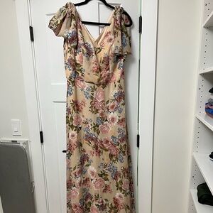 Floral V neck maxi dress